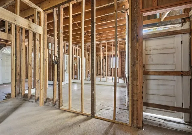 3rd image of 7200 S Claiborne Ave, New Orleans, LA 70125