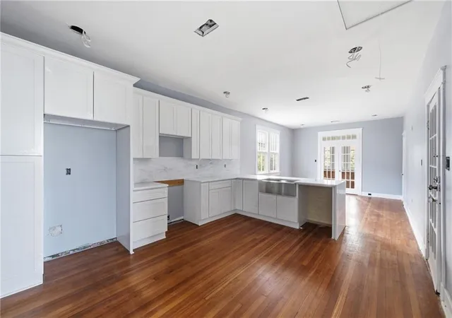 3rd image of 2029 31 Broadway St, New Orleans, LA 70118 | MLS# 2566525