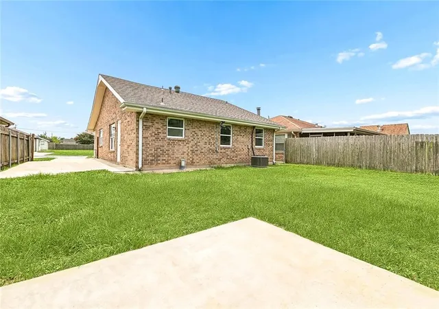 11th image of 3304 Shannon Dr, Violet, LA 70092 | MLS# 2566643