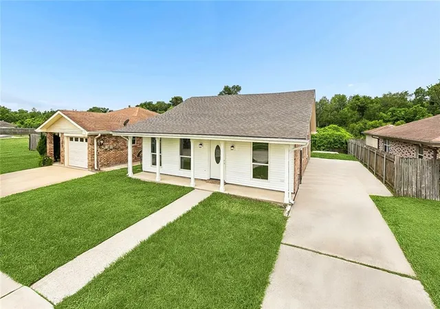 2nd image of 3304 Shannon Dr, Violet, LA 70092 | MLS# 2566643