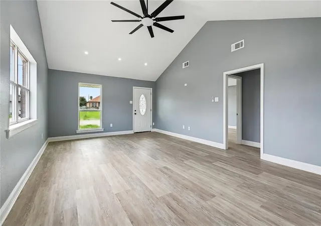 3rd image of 3304 Shannon Dr, Violet, LA 70092 | MLS# 2566643