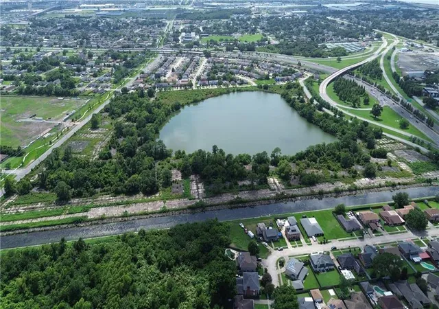 3rd image of 6800-6810 I-10 Service Rd, New Orleans, LA 70126 | MLS# 2563689