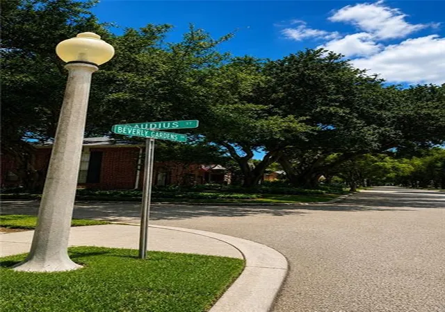 31st image of 1141 Beverly Garden Dr, Metairie, LA 70002 | MLS# 2566656