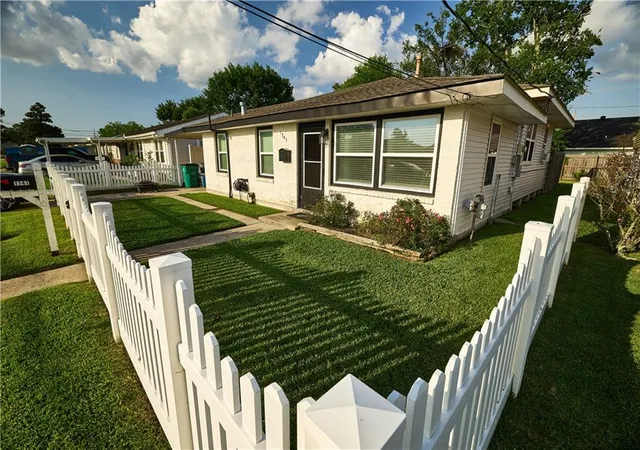 2nd image of 1741 Bonnie Ann Dr, Marrero, LA 70072 | MLS# 2565837