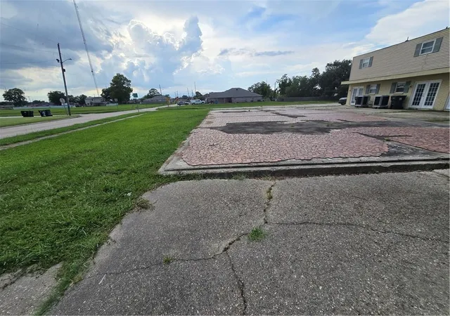 9th image of 3601 Golden St, Chalmette, LA 70043 | MLS# 2566467