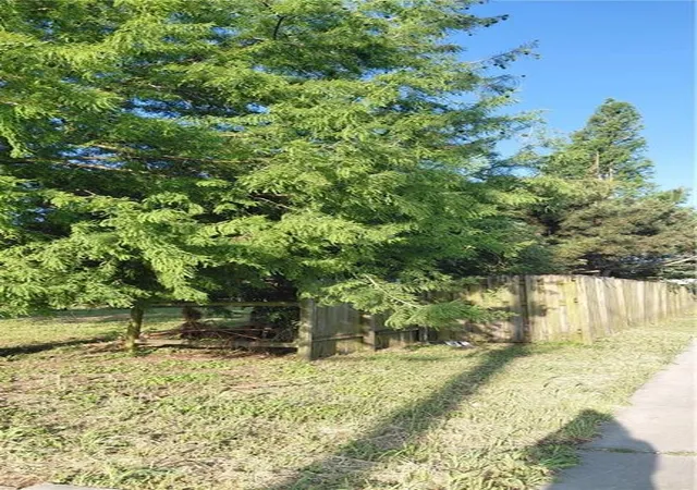Photo 4 of Land for sale at 5240 Pasteur Blvd, New Orleans, LA 70122 | MLS# 2563521 | Listing updated on 2026-08-04