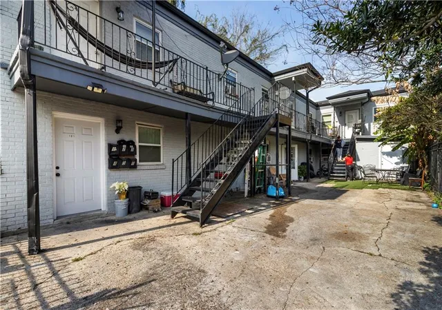 Homes for sale in New Orleans, LA | 3215 Dryades St, New Orleans, LA 70115 | MLS# 2566711