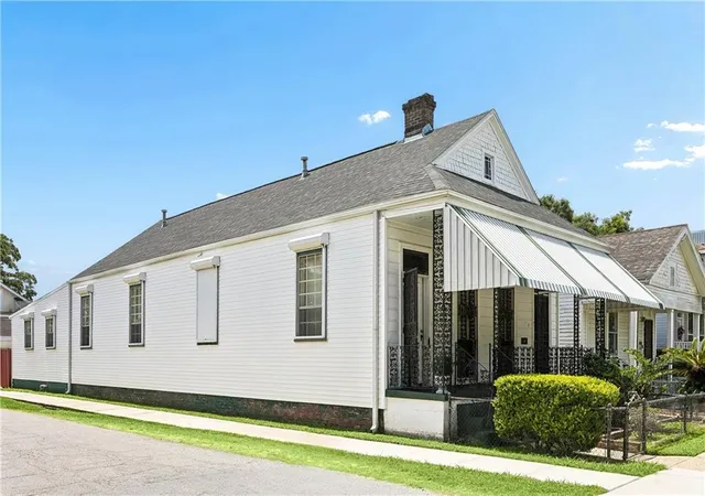 2nd image of 235 Pine St, New Orleans, LA 70118 | MLS# 2566332