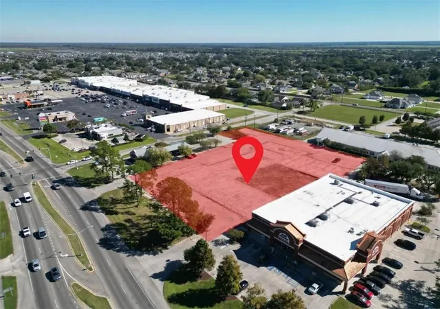 Photo 1 of Land for sale at 203 N Canal Blvd, Thibodaux, LA 70301 | MLS# 2566547 | Listing updated on 2026-07-08
