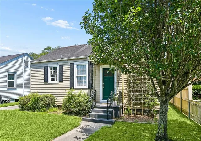 1st image of 417 Lebeau St, Arabi, LA 70032 | MLS# 2566659