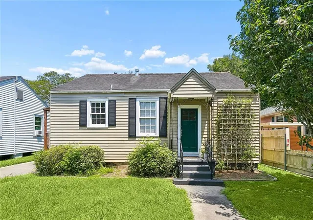 2nd image of 417 Lebeau St, Arabi, LA 70032 | MLS# 2566659