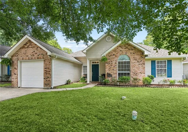 Photo 1 of Single family home for sale at 70220 7th Street, Covington, LA 70433 | MLS# 2564881 | Listing updated on 2026-09-01