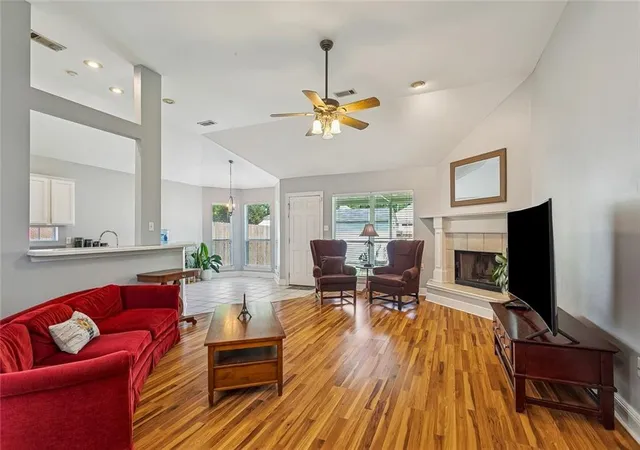 Photo 2 of Single family home for sale at 70220 7th Street, Covington, LA 70433 | MLS# 2564881 | Listing updated on 2026-09-01