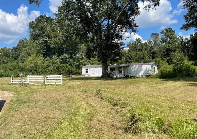 Homes for sale in Amite, LA | 12539 Young Ln, Amite, LA 70422 | MLS# 2566832