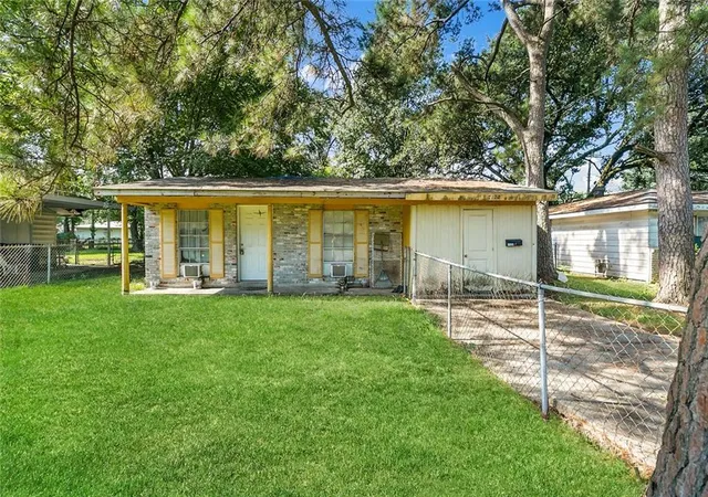 2nd image of 7122 Poinsettia Dr, Baton Rouge, LA 70812 | MLS# 2566768