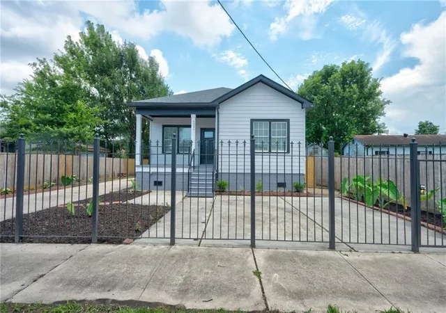 1st image of 3207 Monroe St, New Orleans, LA 70118 | MLS# 2566676