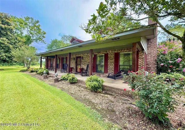 Homes for sale in Brookhaven, MS | 2212 Jackson Liberty Dr, Brookhaven, MS 39601 | MLS# 2566967