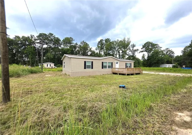 Photo 2 of Single family home for sale at 27302 Lakeview Ln, Holden, LA 70744 | MLS# 2566563 | Listing updated on 2026-07-09