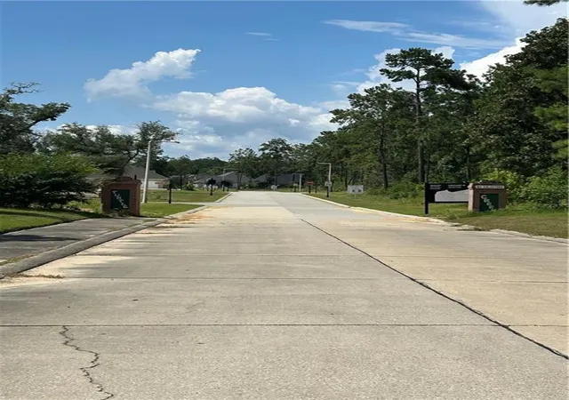 Photo 3 of Single family home for sale at 306 La Chenier Dr, Slidell, LA 70461 | MLS# 2566974 | Listing updated on 2026-07-10