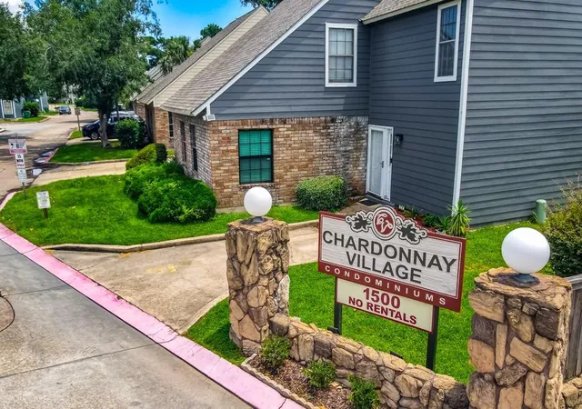 Homes for sale in Kenner, LA | 23 Rue Chardonnay Ave #23B, Kenner, LA 70065 | MLS# 2567016