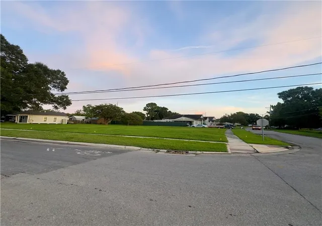 3rd image of 9100 Livingston Ave, Chalmette, LA 70043 | MLS# 2567049