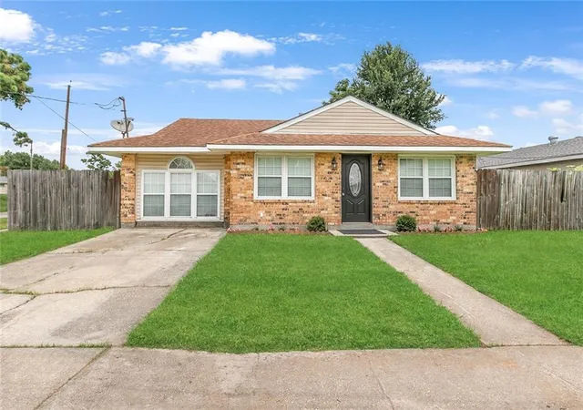 2nd image of 7425 Burke Rd, New Orleans, LA 70127 | MLS# 2566839