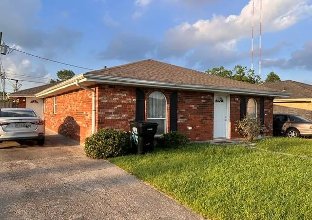 2nd image of 313 15 E Magnolia Dr, Chalmette, LA 70043 | MLS# 2566685