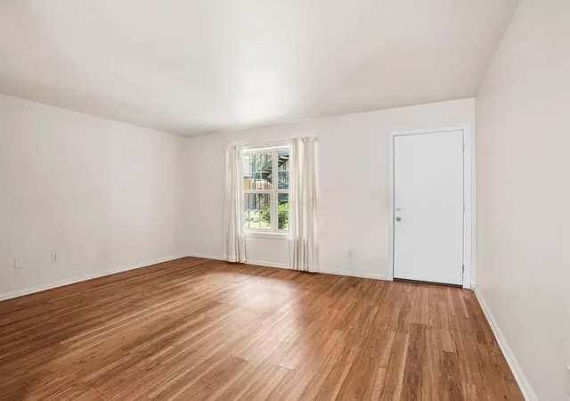 2nd image of 2732 Whitney Pl #101, Metairie, LA 70002 | MLS# 2566439