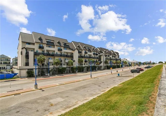 1st image of 7300 Lakeshore Dr #15, New Orleans, LA 70124 | MLS# 2566715