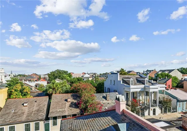 2nd image of 835Th St Louis St, New Orleans, LA 70112