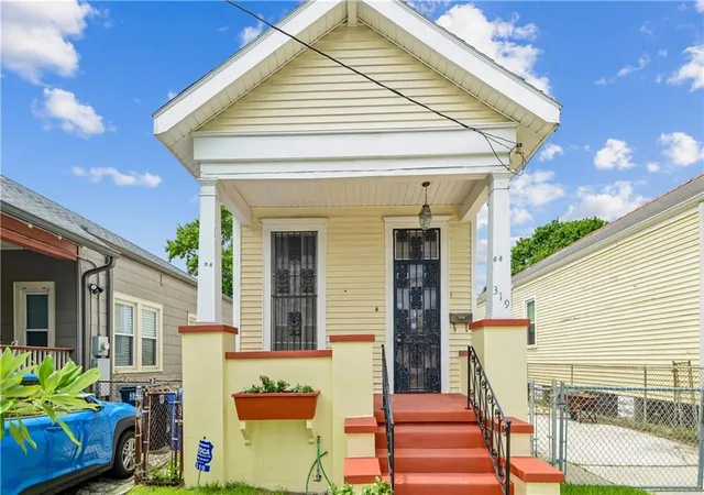 1st image of 319 S Murat St, New Orleans, LA 70119 | MLS# 2566718