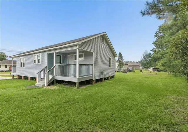 Homes for sale in Ponchatoula, LA | 42240 Southern Pines Blvd, Ponchatoula, LA 70454 | MLS# 2567131