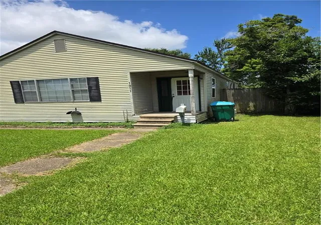 Homes for sale in Kenner, LA | 1911 Kansas Ave, Kenner, LA 70062 | MLS# 2567121