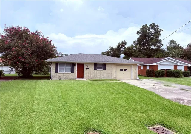 1st image of 709 Lydia Ct, Marrero, LA 70072 | MLS# 2567153