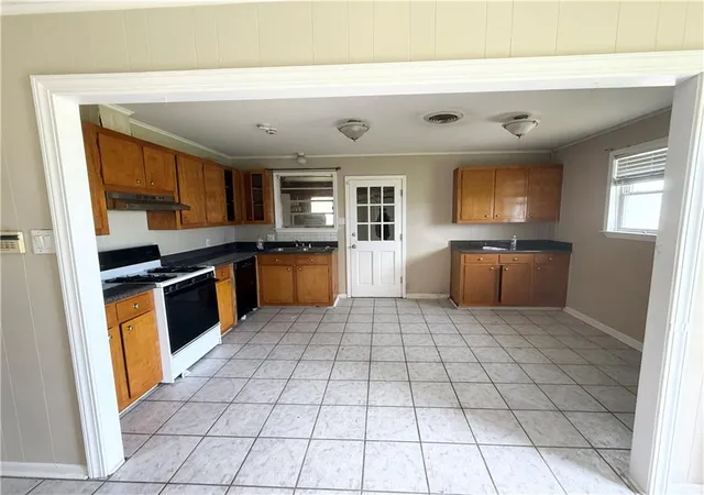 3rd image of 709 Lydia Ct, Marrero, LA 70072 | MLS# 2567153