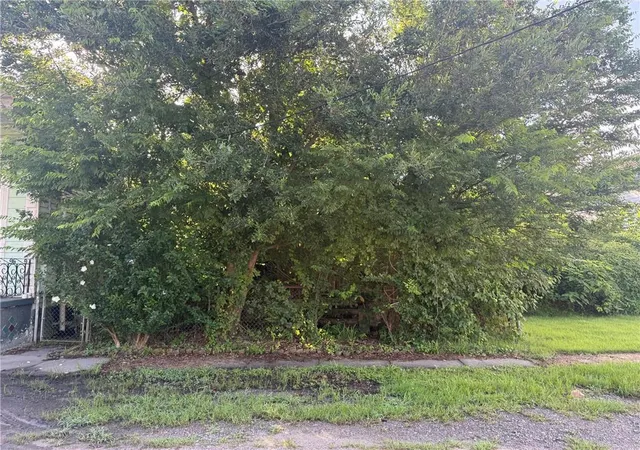 Photo 1 of Land for sale at 719 Lizardi St, New Orleans, LA 70117 | MLS# 2567011 | Listing updated on 2026-07-11