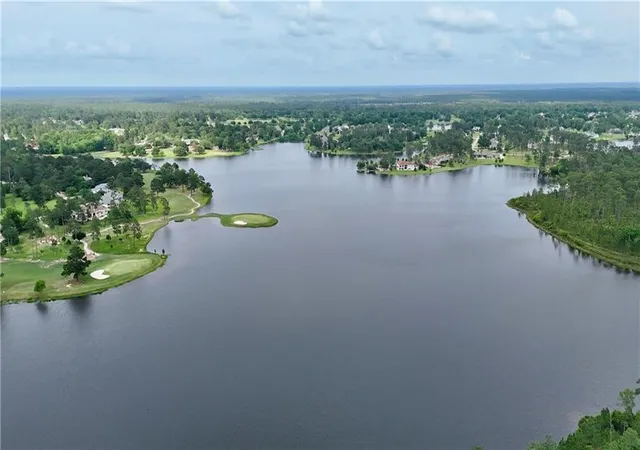 2nd image of 143 Golf Cottage Dr, Abita Springs, LA 70420
