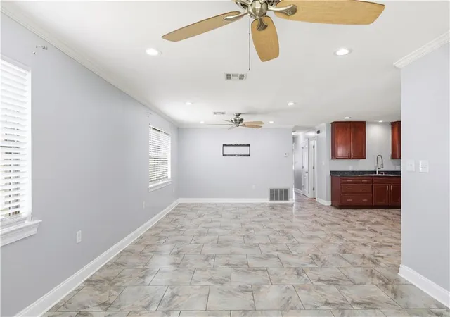 Photo 4 of Single family home for sale at 808 Hickory St, Gretna, LA 70056 | MLS# 2567113 | Listing updated on 2026-07-17