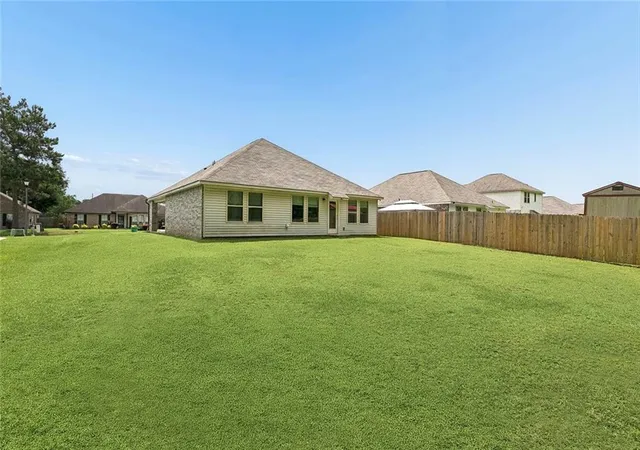 Homes for sale in Hammond, LA | 18153 Fox Hollow Loop, Hammond, LA 70401 | MLS# 2567318
