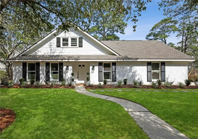 2nd image of 1012 W 11th Ave, Covington, LA 70433 | MLS# 2565900