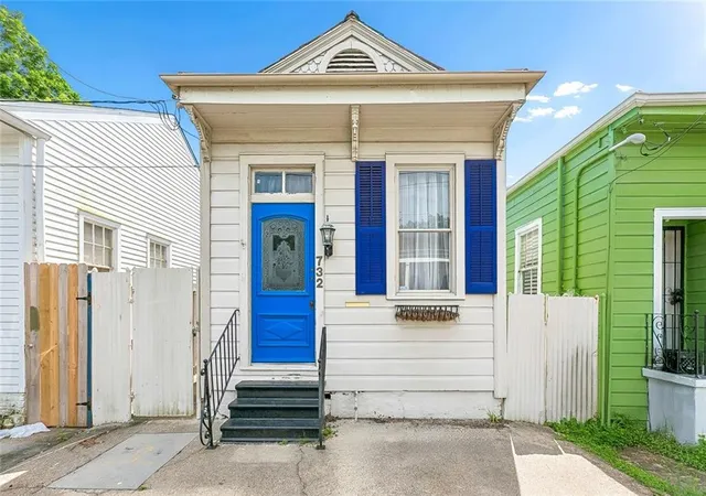 1st image of 732 Pleasant St, New Orleans, LA 70115 | MLS# 2566722