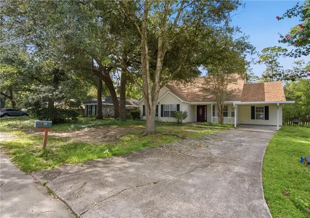 2nd image of 30 Shady Oaks Dr, Covington, LA 70433 | MLS# 2567165