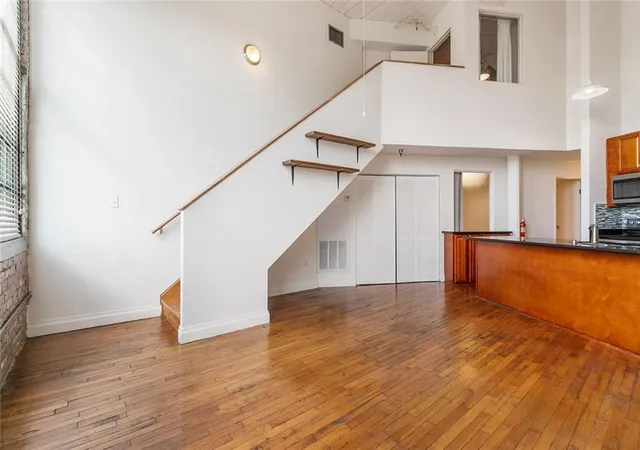 4th image of 920 Poeyfarre St #423, New Orleans, LA 70130 | MLS# 2567453