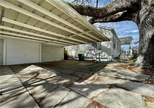 Homes for sale in Metairie, LA | 140 Carrollton Ave, Metairie, LA 70005 | MLS# 2567463