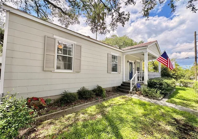 Homes for sale in Metairie, LA | 140 Carrollton Ave, Metairie, LA 70005 | MLS# 2567463