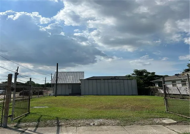 1st image of 3900 General Ogden St, New Orleans, LA 70118 | MLS# 2567540