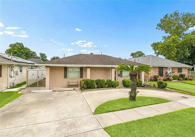 Homes for sale in Metairie, LA | 605 N Lester Ave, Metairie, LA 70003 | MLS# 2567152