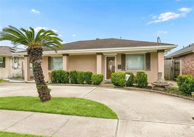 Homes for sale in Metairie, LA | 605 N Lester Ave, Metairie, LA 70003 | MLS# 2567152
