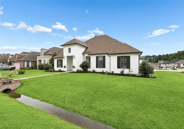 3rd image of 1076 Spring Haven Ln, Madisonville, LA 70447 | MLS# 2567510