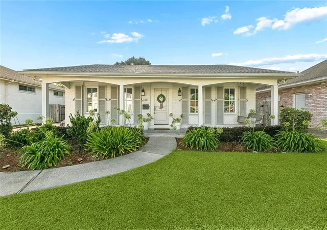 Homes for sale in Metairie, LA | 1413 Choctaw Ave, Metairie, LA 70005 | MLS# 2567594
